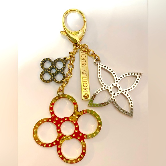 LOW START🔥🔥Louis Vuitton Bijoux Sac Tapage Gold Tone Key Ring Bag Charm - Picture 1 of 10